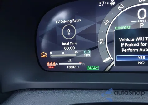 2024 Toyota Crown Platinum z USA, uszkodzony, nr VIN JTDAFAAF0R3008347